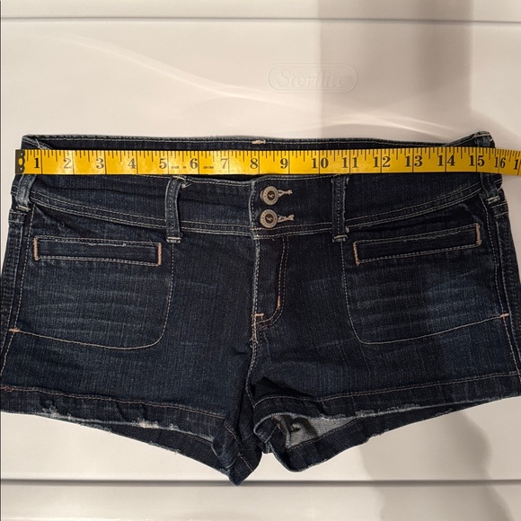 Hollister Denim Shorts - Picture 3 of 3